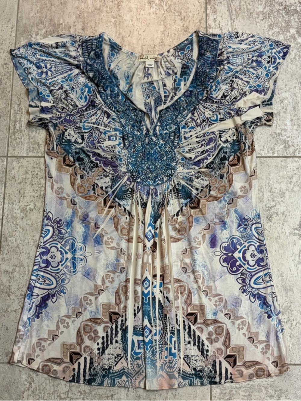 World Unity Blue Beige Geometric Beaded V-Neck Flutter Sleeve Tunic Blouse M